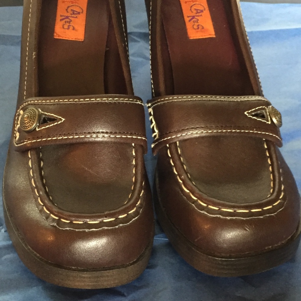 Hot Cakes Woman’s Size 7.5  Brown Heels